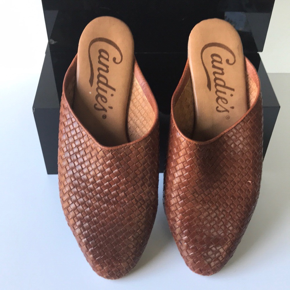 Candie's Vintage Woven Brown Leather Mules.